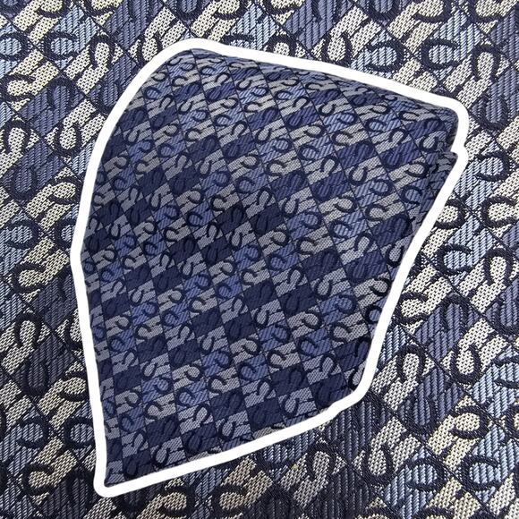 Gucci Blue Monogram Medallion Crest Silk Tie Italy Luxury Designer 59" - Picture 1 of 6